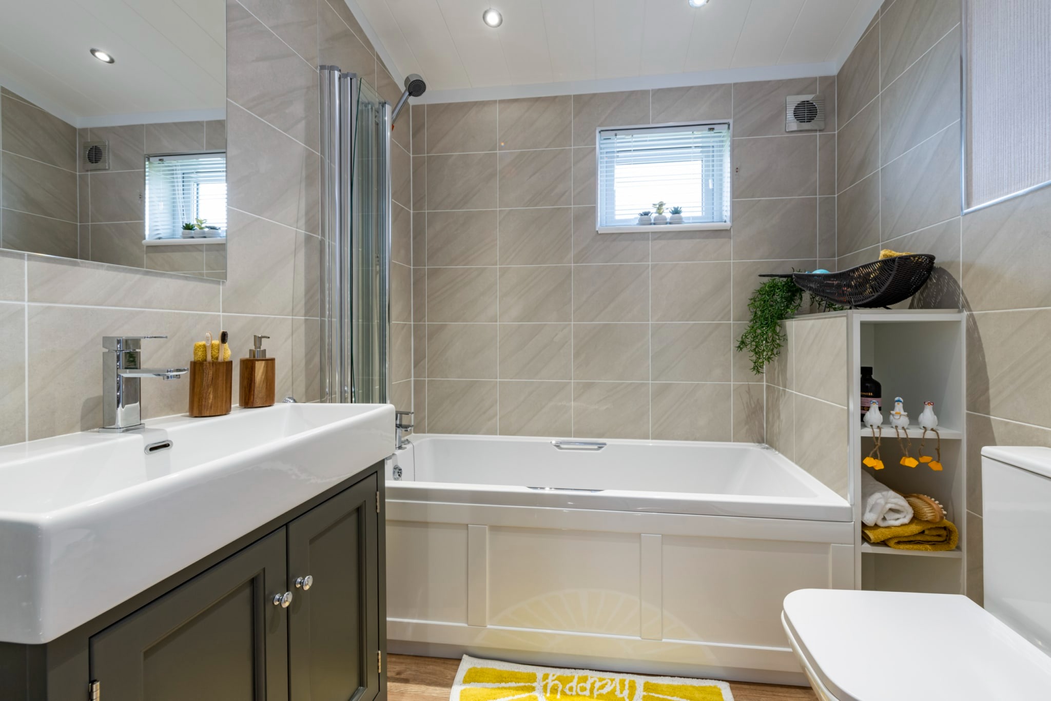 Omar Alderney Bathroom1 